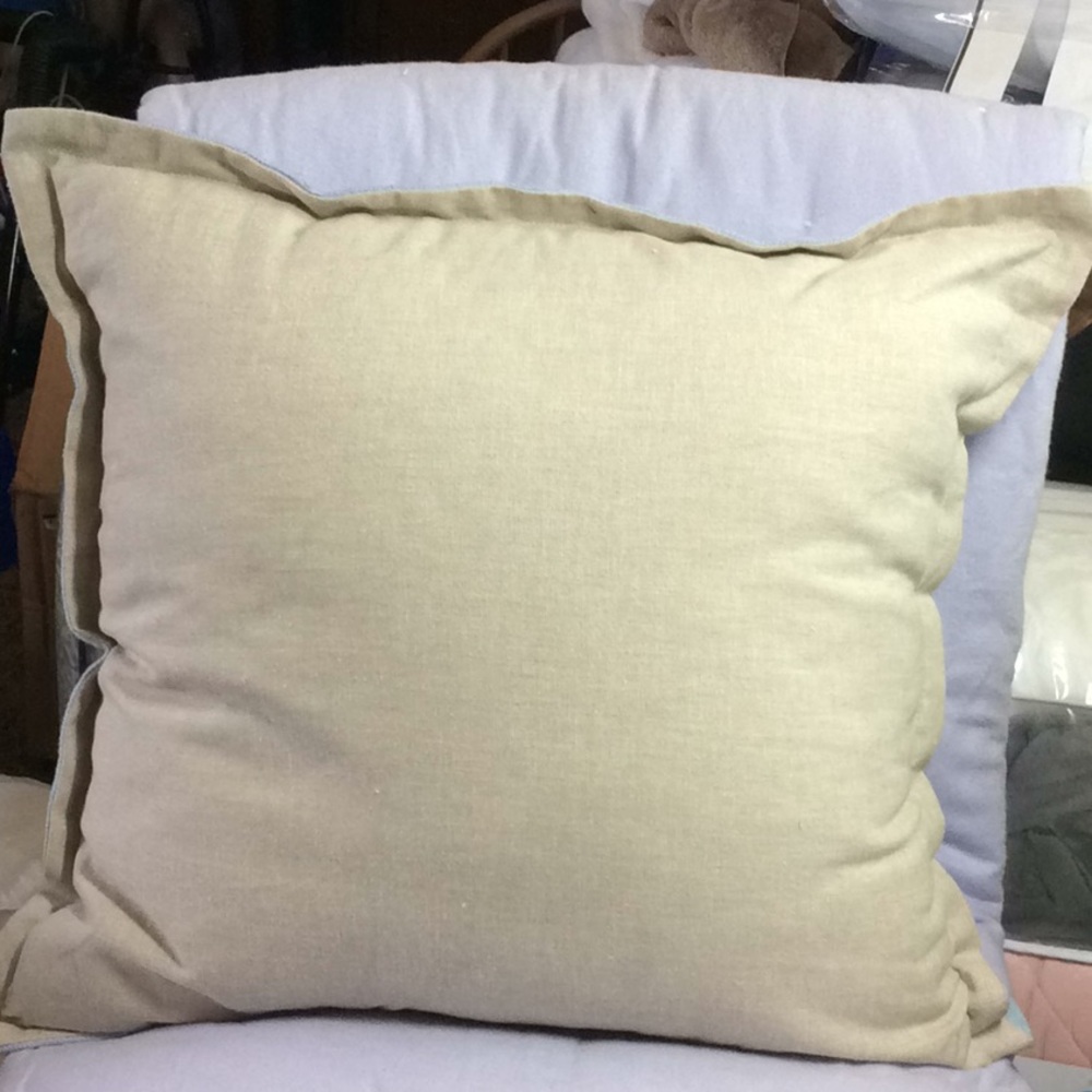 Pillow - Picture 2 of 2